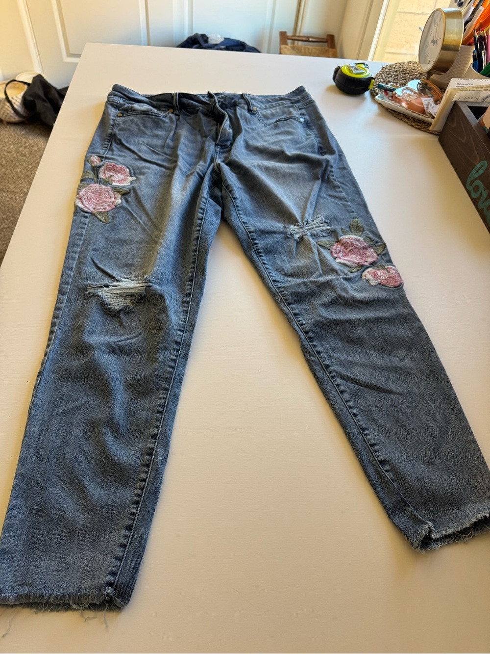 Lane Bryant Medium Blue Distressed Cropped Jeans with Pink Rose Appliqué